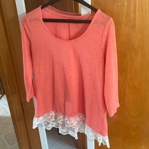 Salmon colored mid sleeve shirt with lace!